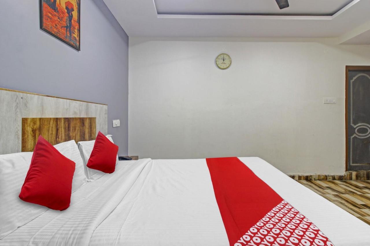 Super Hotel O Sri Sai Regency Haiderabad Buitenkant foto