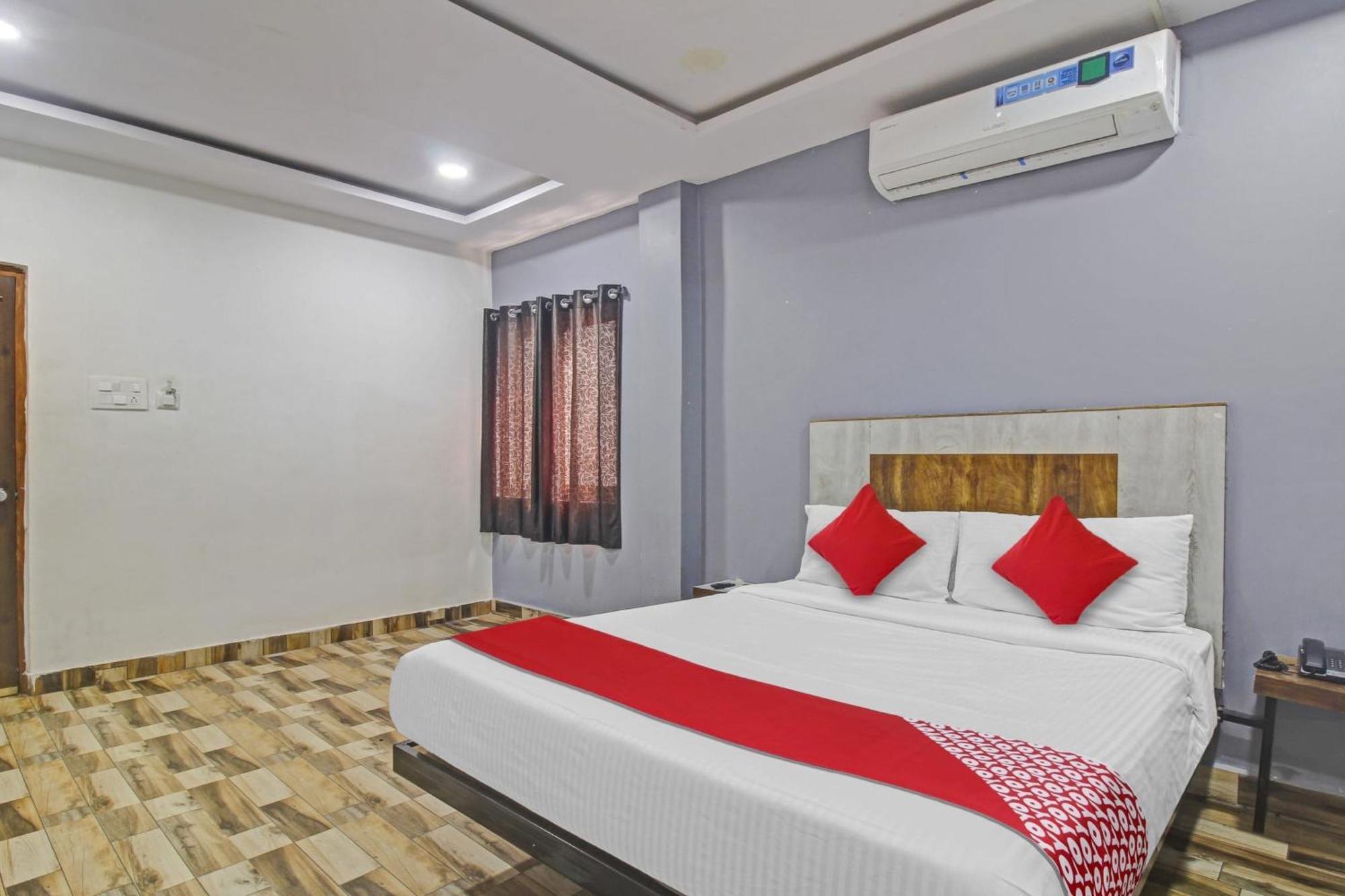 Super Hotel O Sri Sai Regency Haiderabad Buitenkant foto