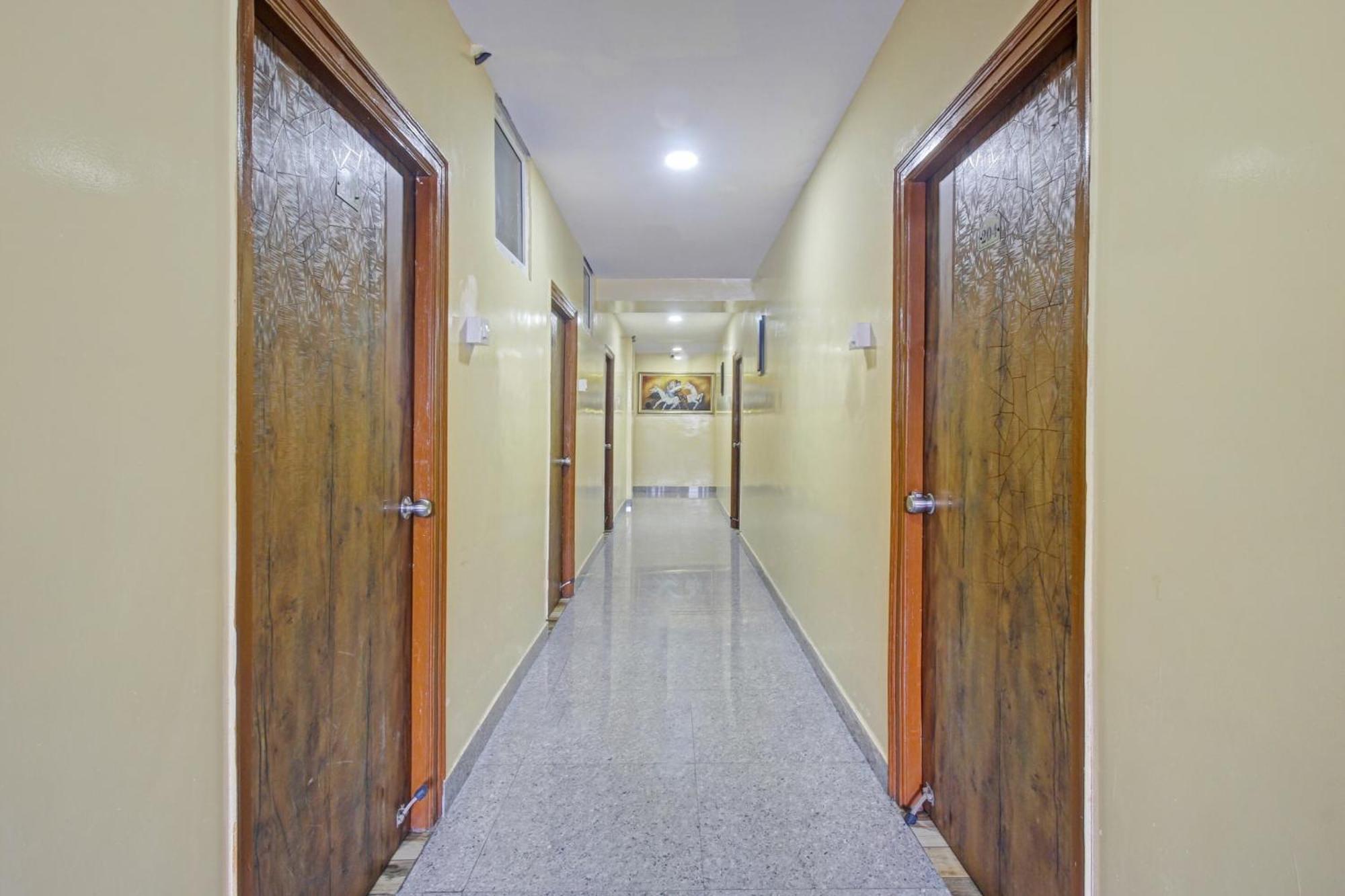 Super Hotel O Sri Sai Regency Haiderabad Buitenkant foto