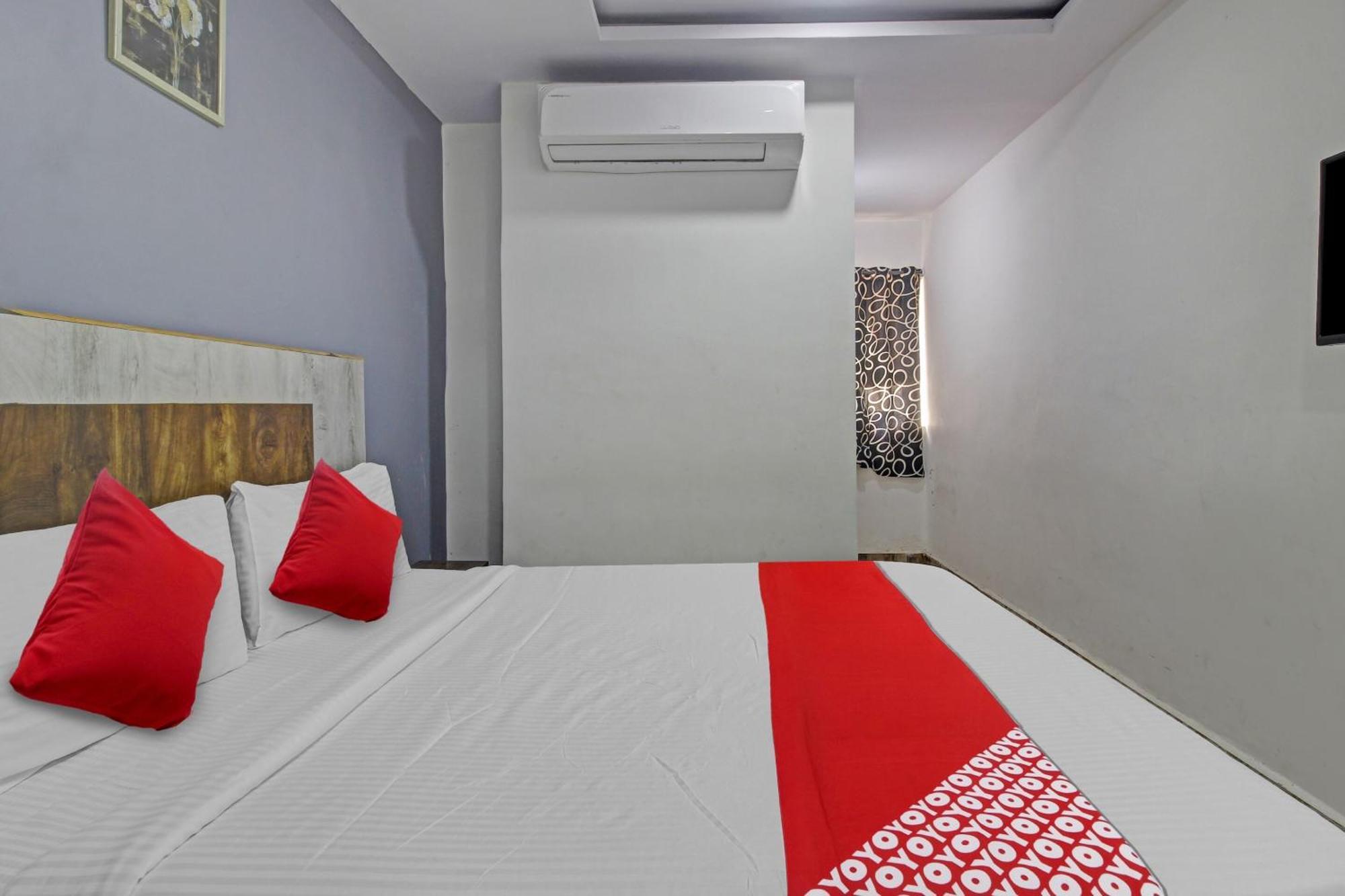 Super Hotel O Sri Sai Regency Haiderabad Buitenkant foto