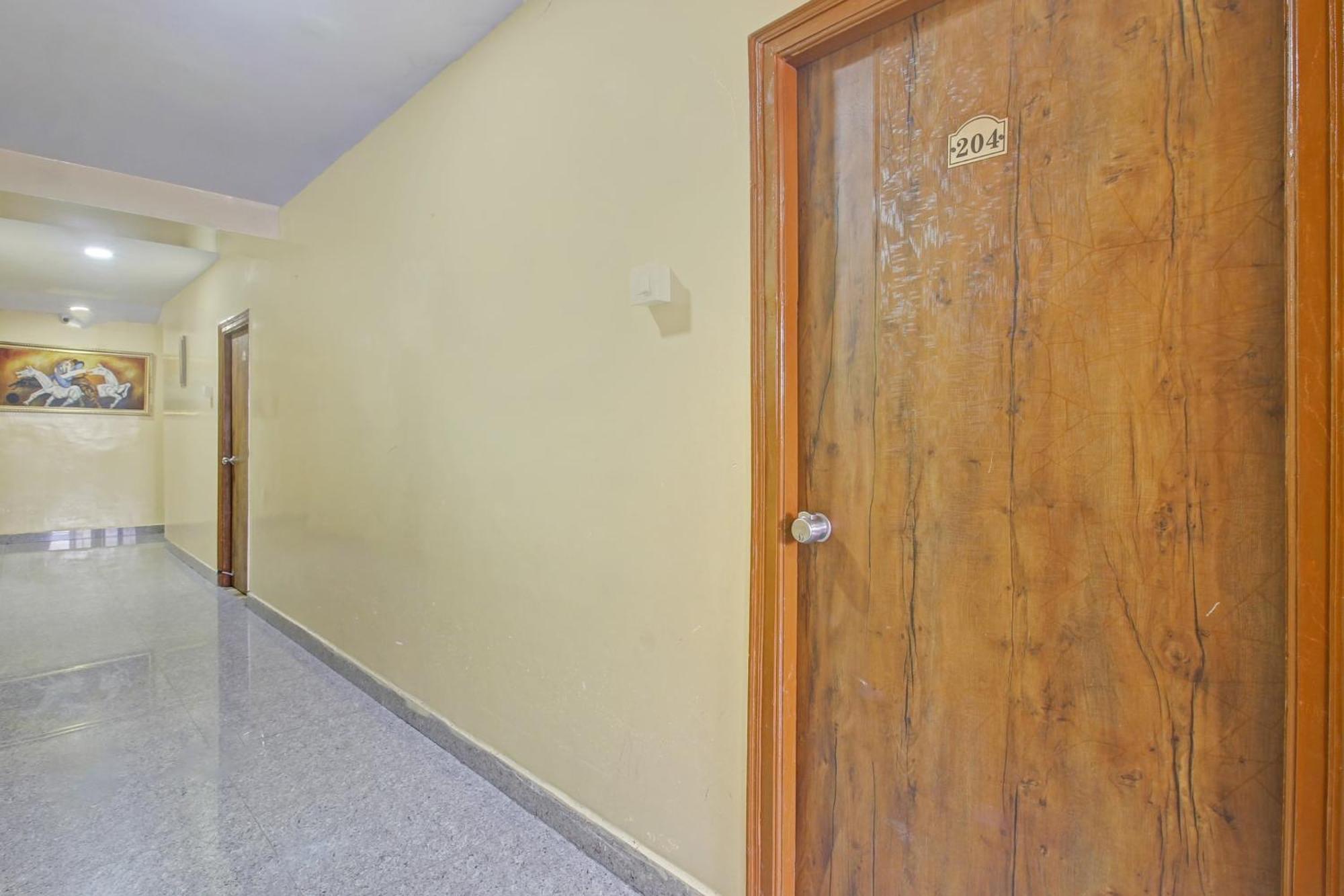 Super Hotel O Sri Sai Regency Haiderabad Buitenkant foto