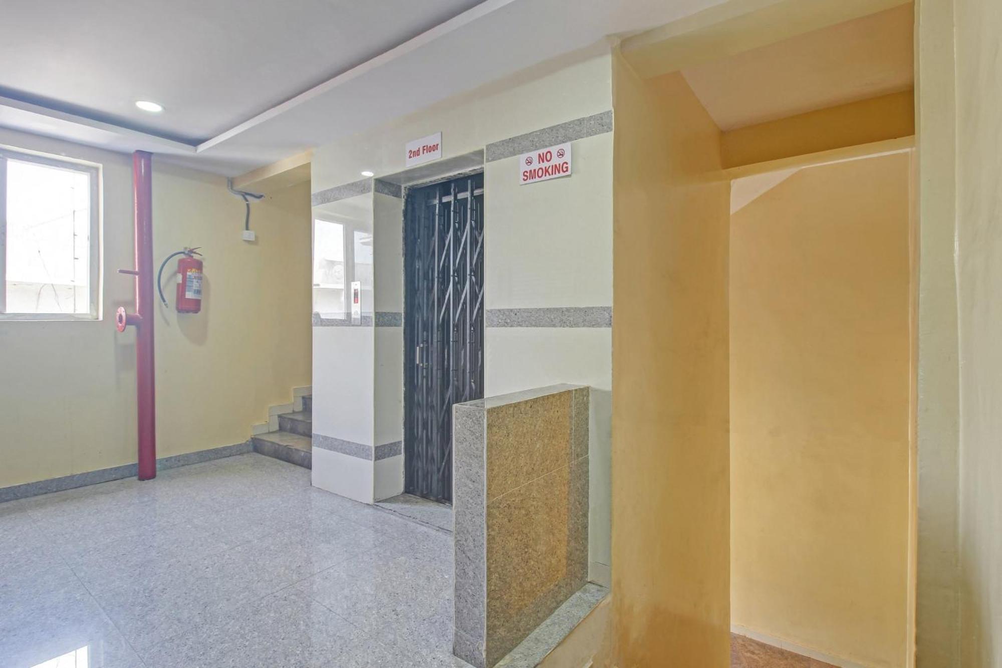 Super Hotel O Sri Sai Regency Haiderabad Buitenkant foto