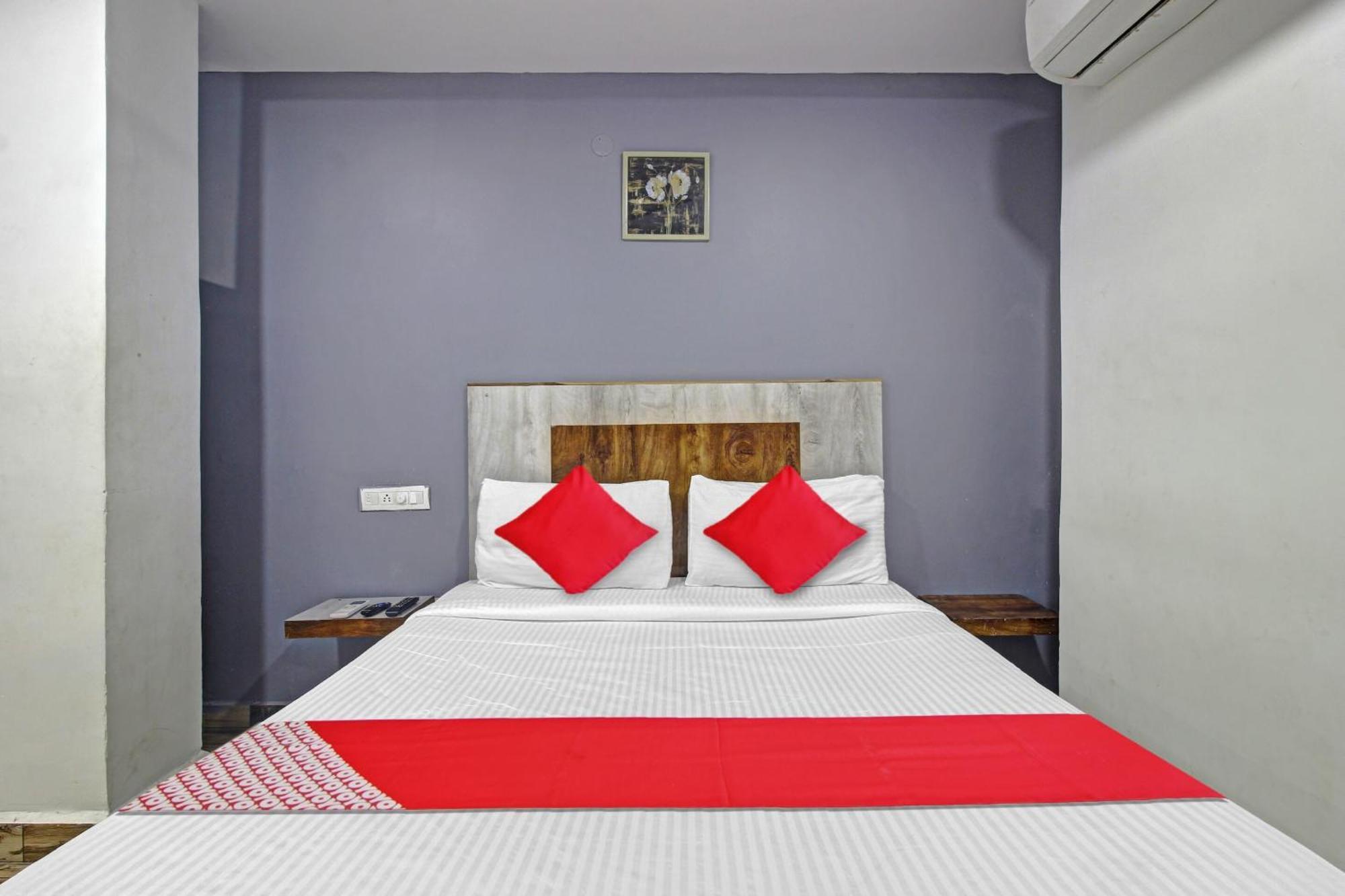 Super Hotel O Sri Sai Regency Haiderabad Buitenkant foto