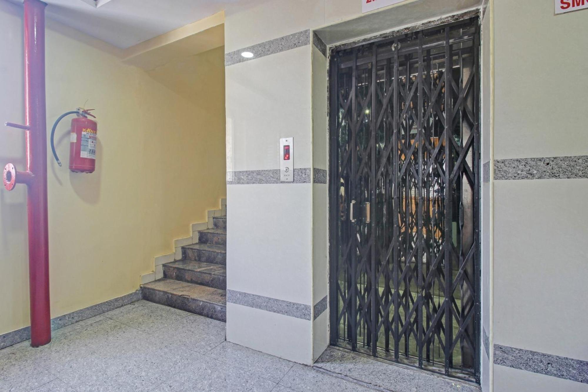 Super Hotel O Sri Sai Regency Haiderabad Buitenkant foto